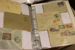 Brasilien. Tre pärmar med äldre brev, respektive vykort och FDC m.m. Tonvikt på äldre material med många intressanta objekt. Se bildexempel eller välkommen att själv besiktiga! 
