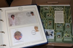 Världen. Låda med moderna vykort, bunt fdc Finland, Samling prinsessan Diana i specialalbum m.m.