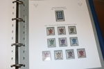 Samling x/xx 1891-1976 i tre album med fickor (sidor från 1855)