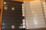 Album x/xx 1920-1949 med en del bättre bandmärken, några xx BC-CB inkl F269BC+CB. Bland märkena före -36 även en del utan gummi. Högt katalogvärde i förhållande till utrop!