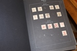 Flyttlåda Norden inkl Sverige i ett tiotal album. Tonvikt på Sverige med flera restsamlingar inkl bättre äldre och mkt xx 1950-70-tal. Danska häften, Island, Norge osv.