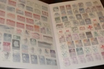3 välfyllda insticksalbum med rundstämplade frimärken, par och block, tidsperiod ca 1940-80-tal. Massor med vackra stämplar!