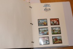 Disney. Två album med xx märken och några block. Ca 30 sidor resp 10 sidor.