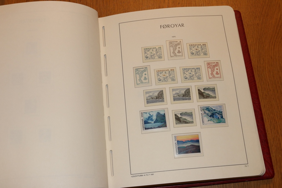 Postfrisk samling 1975-2013 i fräscht Lechttumalbum med fickor.