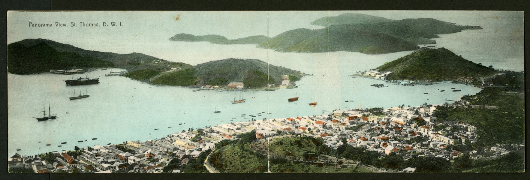 Dubbel-vykort med panorama över St. Thomas. Skickat till Tyskland 1909 men utan frankering. Förutom den imponerande vyn även intressant textinnehåll om långkryssning.