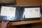 Samling FDC ca 1936-1970 med en del bättre äldre som 1.7.36, 1.4.48, 11.11.49, 1.6.51, 2.11.51, 23.10.61. Dessutom en stor mängd FDC 50-60-talet frankerade med 3-strip + 4-block, ofta flera av varje.