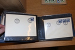 Samling FDC ca 1936-1970 med en del bättre äldre som 1.7.36, 1.4.48, 11.11.49, 1.6.51, 2.11.51, 23.10.61. Dessutom en stor mängd FDC 50-60-talet frankerade med 3-strip + 4-block, ofta flera av varje.