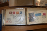 Samling FDC ca 1936-1970 med en del bättre äldre som 1.7.36, 1.4.48, 11.11.49, 1.6.51, 2.11.51, 23.10.61. Dessutom en stor mängd FDC 50-60-talet frankerade med 3-strip + 4-block, ofta flera av varje.