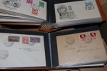 FDC. Stort parti mest 1950-60-tal men även lite äldre och nyare, i en flyttlåda.