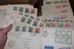 FDC. Stort parti mest 1950-60-tal men även lite äldre och nyare, i en flyttlåda.