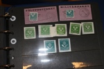 Tjänste, lösen och militär. Samling i visiralbum nästan komplett i huvudnummer, med ofta mer än ett märke av varje t.ex. två L7a. 
