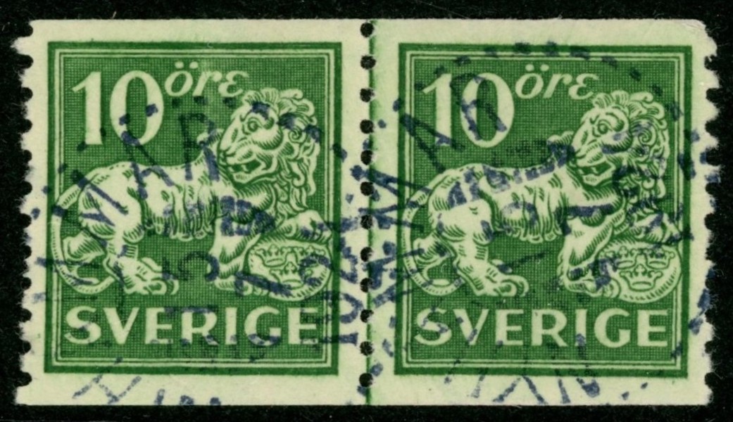 F144Acx v. Stpl par med plåtskarvlinje och plåtspricka. Ett par ktt.