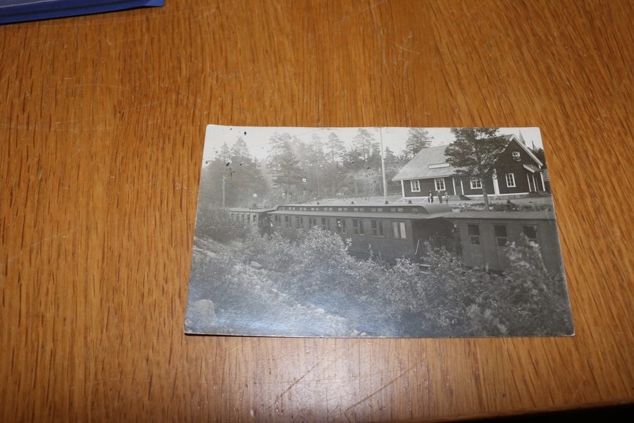 Kristinelunds järnvägsstation (Gävle/Gästrikland?). Bruten hörnspets av mindre betydelse. Postgånget 1919.