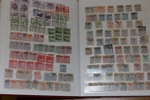 Album stämplat Ringtyp och framåt med många vackra stämplar, 4-block och andra enheter. Blandade tidsperioder med mycket fint att gå igenom. På slutet några sidor bältespännarmaterial. 