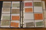 Häftessamling 1918-1974 med många bra, t.ex. flera handgjorda (några ej kompletta men flera bättre är kompletta), även riktigt bra 40-tal med t.ex. Linné (H52), Skansen osv. Även Bildsten m.m. Mkt...