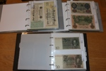 TYSKLAND. Samling sedlar ca 1904-1945 i tre album. Prydligt beskrivna med nummer enl Pick. 