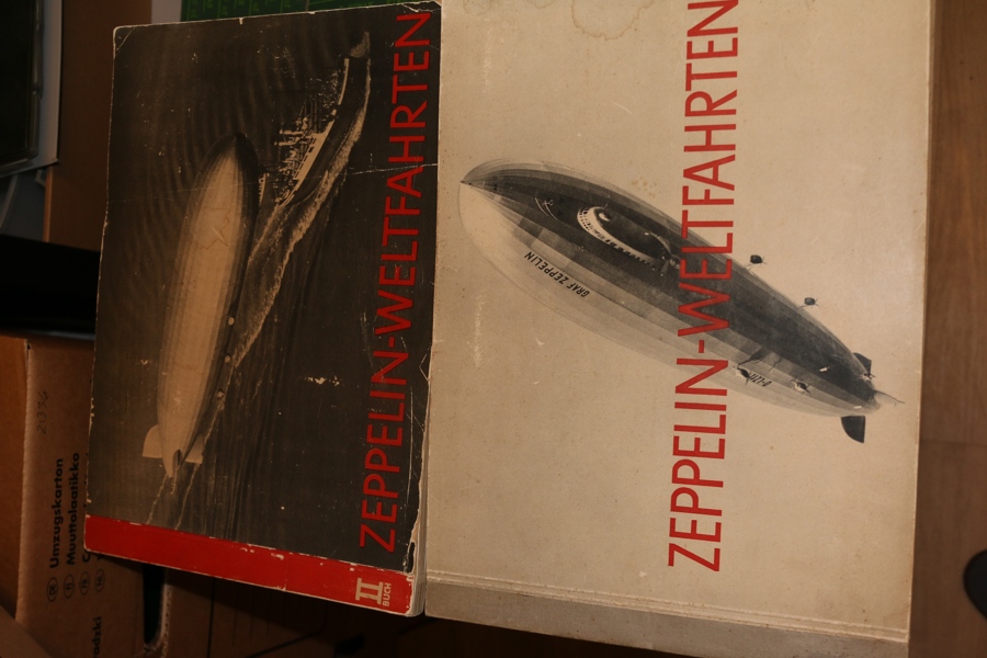 TYSKLAND. Zeppelin-Weltfahrten. Fantastisk bok i två band, utgiven om jag förstår det rätt 1933.