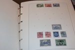ÖSTEUROPA. Samlingar Polen (2 album), Tjeckoslovakien, Rumänien, Bulgarien. Dessutom Grekland, Cypern och Turkiet.