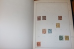 JUGOSLAVIEN. Samling i tre album inkl Serbien, Kroatien, Bosnien m.m. Även en del Fiume och Trieste. 