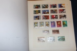 SCHWEIZ + LIECHTENSTEIN. Trevlig grundsamling på blad med egen montering i tjockt album.