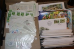 Åland - Årssatser xx 1989-2003 + en bunt FDC och en del postfriskt i pergamynkuvert. Högt postpris!