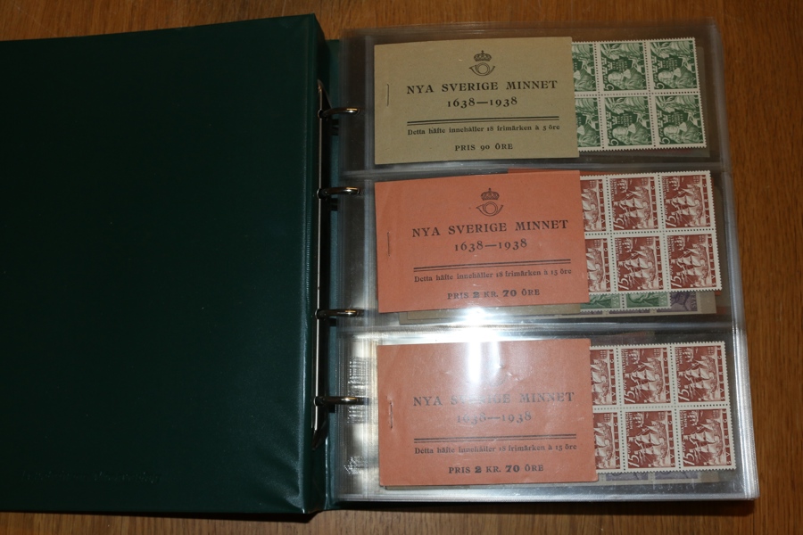 Samling häften 1938-1980 i album. Flera bättre tidiga inkl handgjorda och många med markeringar. Ogenomgånget på typer och markeringar från 50-talet och framåt, fyndchans!