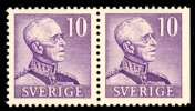 F273CB (utan streck i rockkanten). Postfriskt par. F 1800 kr