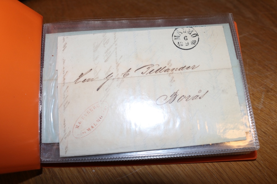 FÖRFILATELI. Lot med 14 brev i ett mini-album. Delvis otydliga stämpelavtryck, besiktiga!