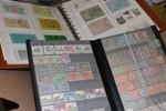 Flyttlåda 20 album varav några från enskilda länder, andra album friskt blandat. Bl.a. Kongo, Israel, Finland, Belarus, Österrike m.fl. Även en del brev och försändelser.