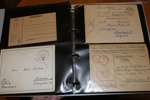TYSKLAND. Litet album med ca 80 kort och brev, mest 1910-40-tal. Innehåller t.ex. fältpost, censur, krigsfångepost, vykort m.m. Ser intressant ut, besiktiga.