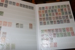 RYSSLAND/SOVJET. Parti i elva insticksalbum mest 1900-tal med mycket stämplat från Sovjettiden, samt även xx 1990-tal. Bland annat komplett postfriskt 1992-2001 på lösa LT-blad. Mycket material.