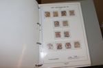 Litet parti frimärken i några album. Bland annat stämplade block/häften 1970-90-tal, en gles stpl samling, Nordisk Filatelis FÄRGLIKARE + Skillingtryckets leveranslikare, mapp x/xx m.m.