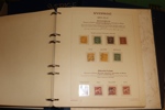 Välfylld samling 1856-1974 i tre Estett-album. Mest stämplat fram till 30-talet med ostämplade inslag, därefter x/xx.