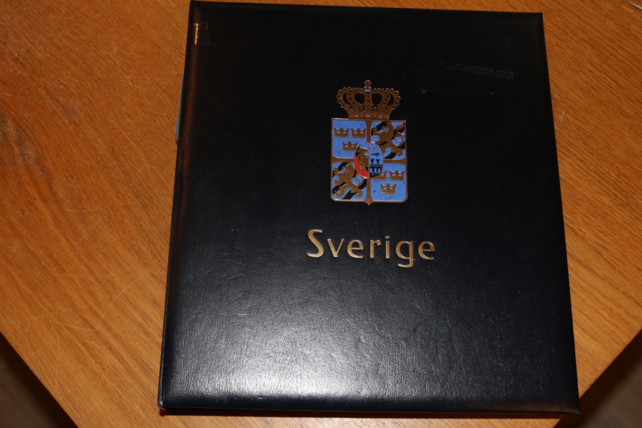 Samling x/xx i DAVO-album med fickor (sidor från 1855).