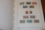 Fin stämplad samling i fräscht Leuchtturmalbum med fickor. Innehåller en del bättre som Alltinget och luftpost, Block 1 m.m. Samlat fram till 1995.