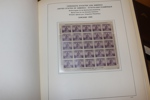 USA. Välfylld samling fram klassiskt fram till 1980 i två Schaubekalbum. Innehåller flera bättre märken men som vanligt i något blandad kvalitet. Bl.a. har $3 Columbus flera anmärkningar.