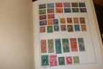 USA. Välfylld samling fram klassiskt fram till 1980 i två Schaubekalbum. Innehåller flera bättre märken men som vanligt i något blandad kvalitet. Bl.a. har $3 Columbus flera anmärkningar.