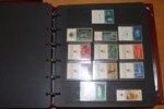 ISRAEL. Postfrisk samling 1948-1990 i två välfyllda visiralbum. 