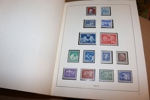 TYSKLAND/DDR. Så gott som komplett postfrisk samling 1949-1970 i äldre förtrycksalbum med fickor, inkl alla tidiga blocken.