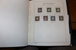 TYSKLAND/REICH. Omfattande samling 1872-1945 i tre påkostade Leuchtturm förtrycksalbum med kassetter.