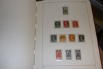 NEDERLÄNDERNA. Fin samling 1852-1998 i tre holländska Importa-album med fickor och kassetter.
