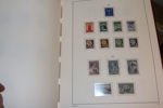 NEDERLÄNDERNA. Fin samling 1852-1998 i tre holländska Importa-album med fickor och kassetter.