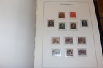 ÖSTERRIKE. Imponerande samling 1850-1959 i fint Leuchtturmalbum med fickor.