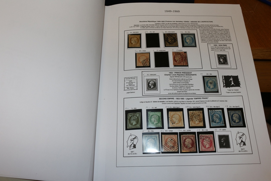 FRANKRIKE. Välfylld samling 1849-1955 i två DAVO specialalbum, som förutom fickor även har beskrivning av utgåvorna.