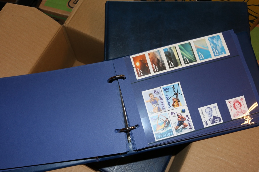 Parti postfriskt 2000-tal inkl många "brev", nom 13000 kr