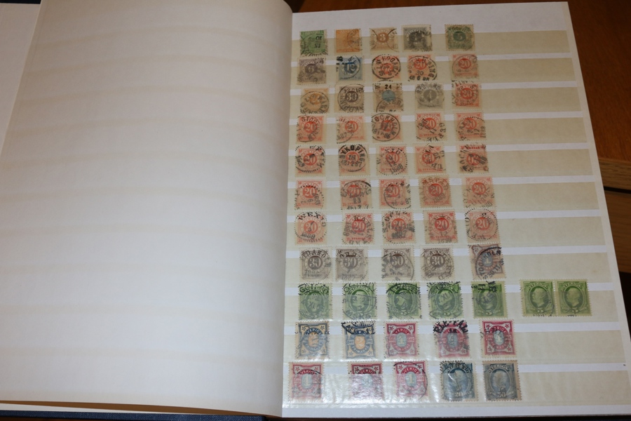 Insticksalbum blandat innehåll, bl.a. Stockholmia 55 i xx 9-block, strip m.m.