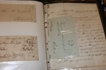 Förfilateli. STOCKHOLM. Två pärmar med brev 1840-50-tal, bland annat många BLÅ stämplar.