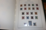 Synnerligen välfylld samling ostämplat/postfriskt 1855-1969 i Leuchtturmalbum med fickor.