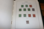 Synnerligen välfylld samling ostämplat/postfriskt 1855-1969 i Leuchtturmalbum med fickor.