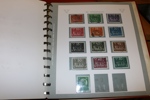 Samling 1855-1985 i tre album. Välfyllt, men utan de allra dyraste.
